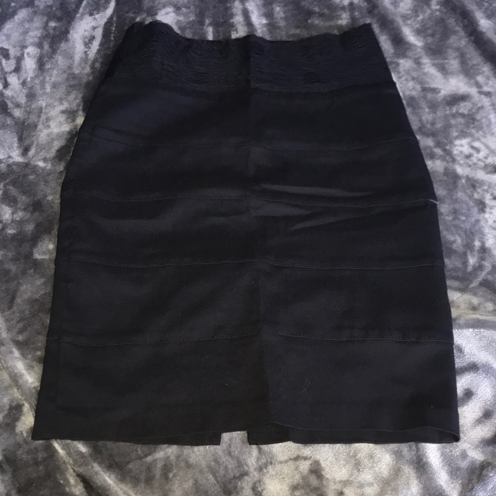 Joe Benbasset Black Skirt w/ Slit In Back Sz M